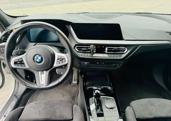BMW Seria 1 cena 129999 przebieg: 69000, rok produkcji 2021 z Wałcz małe 154